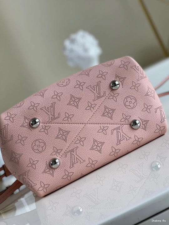 LOUIS VUITTON BELLA 0824